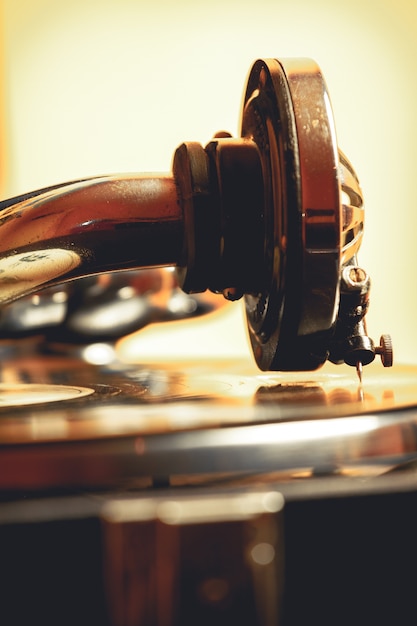 A close-up image showing a gavel hitting a sound block, symbolizing the Federal Reserve's decision-making process regarding interest rates. Focus on the details of the gavel and sound block to emphasize the authority and impact of these decisions.